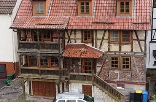Einfamilienhaus kaufen in 36179 Bebra, Charmantes Wohnhaus mit Freisitz, Balkon und Garage