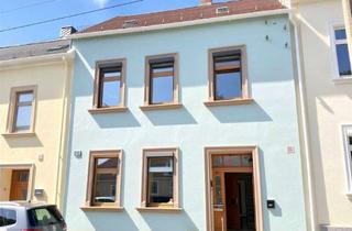 Reihenhaus kaufen in 07952 Pausa, 88,9 m² Wohnfläche voller Charakter – Reihenhaus mit Garten in Pausa