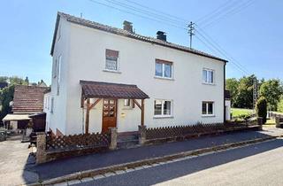 Haus kaufen in 96342 Stockheim, Solides Zweifamilienhaus mit Garten in Stockheim-Burggrub