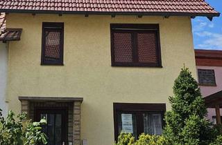 Doppelhaushälfte kaufen in 98597 Breitungen, Handwerker aufgepasst : Stark renovierungsbedürftiges Doppelhaushälfte mit Nebengelass und Garten