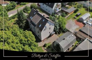 Anlageobjekt in 14612 Falkensee, Vollständig bezugsfreies Zweifamilienhaus mit ausgebautem DG & Remise