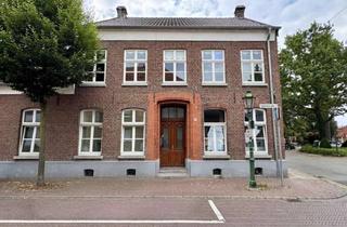 Wohnung kaufen in 47626 Kevelaer, Großzügige Maisonette Wohnung mit Dachterrasse und Galerie - stilvolles Wohnen auf zwei Ebenen