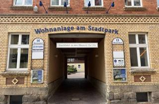 Wohnung kaufen in 38820 Halberstadt, 2-Zimmer-Erdgeschosswohnung mit Terrasse und Garten in attraktiver Wohnanlage im Stadtpark