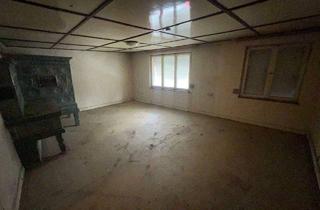 Einfamilienhaus kaufen in 78176 Blumberg, Sanierungsobjekt mit Charme: Einfamilienhaus und Scheune für kreative Handwerker