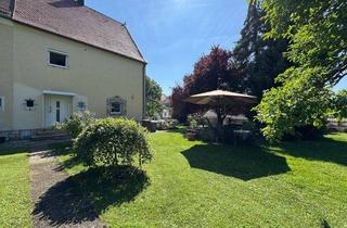 Doppelhaushälfte kaufen in 91781 Weißenburg, Familienfreundliche Doppelhaushälfte mit großem Garten und Ausbaupotenzial in zentraler Lage