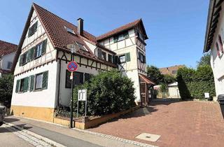 Haus kaufen in 71155 Altdorf, Altdorf - Großzügiges Zwei- bis Dreifamilienhaus - Top vermietet!