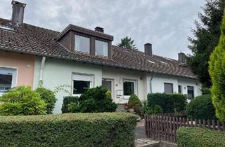 Reihenhaus kaufen in 33689 Bielefeld, Bielefeld - Reihenhaus Sennestadt mit Garage und Garten