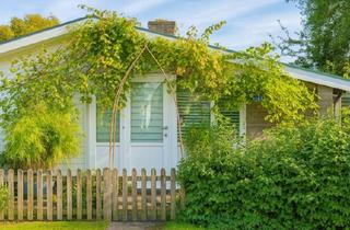 Haus kaufen in 50858 Köln, Köln - Tolles Bungalow zum kleinen Preis!
