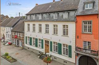 Wohnung kaufen in 50126 Bergheim, Lichtdurchflutete Dachgeschosswohnung im Herzen der Stadt – Ideal für Familien und Paare