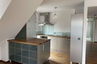 Wohnung mieten in Neckarhalde 59, 72070 Tübingen, Exklusive, gepflegte 5-Zimmer-Dachgeschosswohnung mit gehobener Innenausstattung in Tübingen
