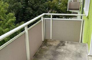 Wohnung mieten in Heinrich-Heine-Straße 25, 06231 Bad Dürrenberg, 3-Zimmer-Wohnung mit Balkon!
