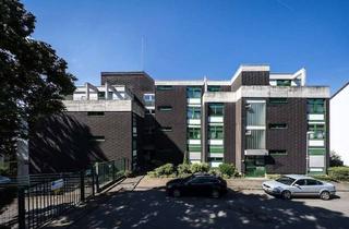 Wohnung mieten in Irisstr. 16, 42283 Barmen, Sonnige 2-Zi-Wohnung mit Balkon & tollem Ausblick (nur mit Wohnberechtigungsschein!!)