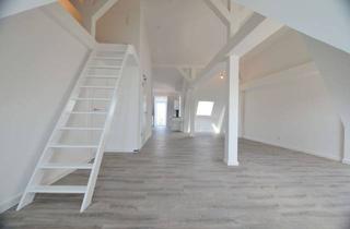 Lofts mieten in Beim Grünen Jäger 26, 20359 Sternschanze, Schöne 2-Zimmer Loft-Dachgeschosswohnung mit Balkon