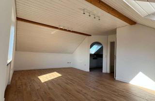 Wohnung mieten in 97520 Röthlein, Helle DG-Wohnung mit Charme – Top modernisiert & ruhige Lage