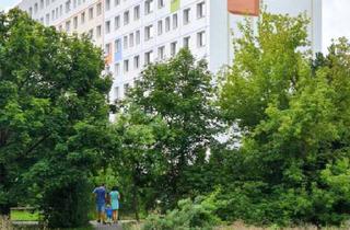 Wohnung mieten in Schöpsdorfer Straße 35, 02977 Hoyerswerda, Familienwohnung im Hochhaus