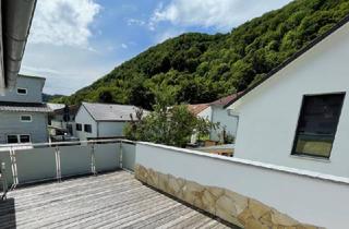 Haus kaufen in 73342 Bad Ditzenbach, Ihre Wohlfühl Oase! Zweifamilienhaus mit Swimmingpool, Sauna & Balkon!