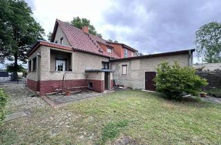 Doppelhaushälfte kaufen in 16761 Hennigsdorf, Doppelhaushälfte mit Garage und großem Grundstück in Hennigsdorf