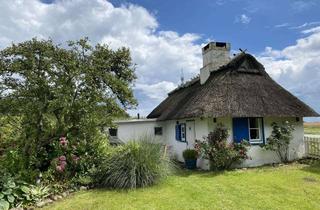 Haus mieten in Köllnerfeld, 24398 Karby, Charmantes Reetdachhaus mit großem Garten und Feldlage- möbliert und befristet zu vermieten