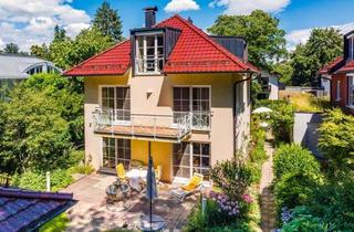 Villa kaufen in 82152 Planegg, Luxuriöse Villa mit Gästehaus in Bestlage / Verkauf mit Rückmietung / späterer Eigenbezug