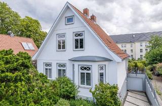 Haus kaufen in Robert-Schade-Str. 26, 23701 Eutin, Eutin - Stilvolles Stadthaus mit Geschichte und Potenzial