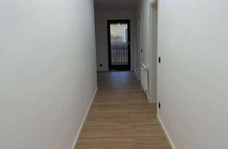 Wohnung kaufen in Gottlob-Weiler-Straße, 83052 Bruckmühl, Renovierte 3-Zimmer Wohnung zum Erstbezug in Zentrale Lage von Bruckmühl