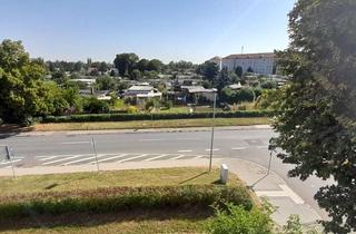 Wohnung mieten in Fichtestraße, 06667 Weißenfels, Hochwertige Vier-Raum-Wohnung mit Balkon, Gäste-WC und Pkw-Stellplatz