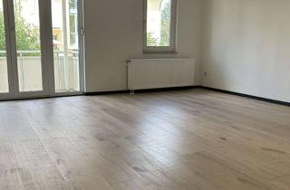 Wohnung mieten in Am Park 4b, 08412 Werdau, Schöne 4-Raum-Wohnung mit Einbauküche und Balkon in ruhiger Lage