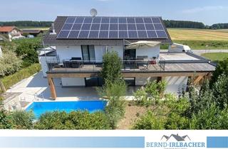 Haus kaufen in 83342 Tacherting, Zweifamilienhaus mit Garten, Pool und PV-Anlage - attraktive Kapitalanlage in ruhiger Lage