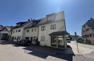 Mehrfamilienhaus kaufen in Pforzheimer Straße 11, 71297 Mönsheim, Mehrfamilienhaus - 3 Wohnungen + Gewerbe // Ideal für Investoren oder Entwickler