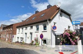 Haus kaufen in 23730 Neustadt, Neustadt/H.- Gemütliche Stadthaushälfte in ruhiger Zentrumslage