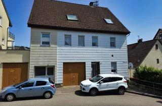 Mehrfamilienhaus kaufen in 72280 Dornstetten, Mehrfamilienhaus mit 3 Wohnungen und zwei Garagen im Herzen von-