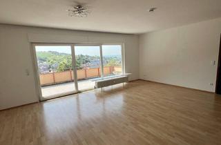 Wohnung mieten in Hindenburgstraße 93, 77830 Bühlertal, Attraktive 4-Zimmer-Wohnung mit traumhaftem Balkon und Garage