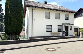 Haus kaufen in 73326 Deggingen, Schön gelegenes Wohnhaus mit zwei Wohneinheiten, Garage und Garten - provisionsfrei