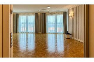 Penthouse kaufen in 63065 Offenbach am Main, Offenbach am Main - Großzügige 2-Raum-Penthouse-Wohnung (sehr zentral) in Offenbach (inkl. EBK + optional 2 Garagen)