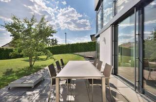 Einfamilienhaus kaufen in 71063 Sindelfingen, Sindelfingen - Moderne Eleganz trifft auf höchste Wohnqualität
