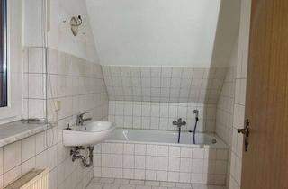 Wohnung kaufen in 07334 Kamsdorf, Unterwellenborn - Schnäppchenangebot - Dachgeschosswohnung im Grünen