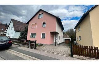 Haus kaufen in 91244 Reichenschwand, Reichenschwand - Gepflegtes 2 Familienhaus mit Photovoltaik und Garage