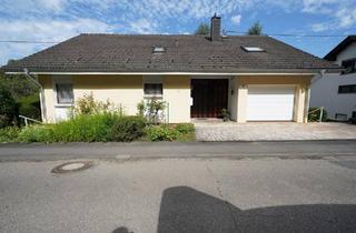 Einfamilienhaus kaufen in 56132 Becheln, Becheln - Großzügiges EFH mit Einliegerwohnung