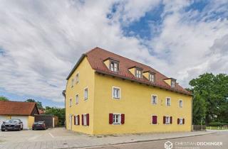 Wohnung kaufen in 93057 Konradsiedlung-Wutzlhofen, Außergewöhnliche Dachgeschosswohnung in denkmalgeschütztem Bauernhof – hochwertig saniert, sofort be
