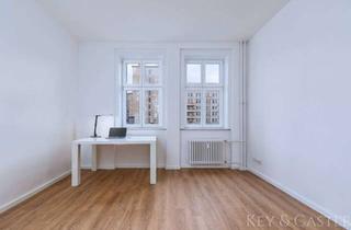 Wohnung kaufen in Strausberger Platz, 10243 Friedrichshain (Friedrichshain), Sanierter Altbauklassiker, 3-ZKB, Strausberger Platz, Top Zustand