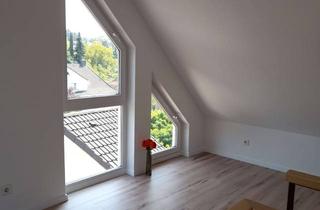 Wohnung kaufen in Beckmannstraße 24, 42659 Burg/Höhscheid, Geschmackvolle, vollständig renovierte 3-Zimmer-Wohnung mit Einbauküche in Solingen