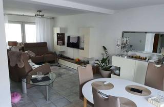 Wohnung kaufen in 57078 Siegen, Ansprechende 4-Zimmer-Wohnung mit gehobener Innenausstattung mit Einbauküche in Siegen