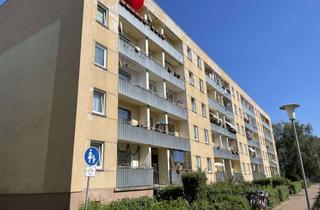 Wohnung mieten in Thomas-Müntzer-Straße 27, 19348 Perleberg, Schlicht & funktional – möblierte 4-Zimmer-Wohnung mit Balkon