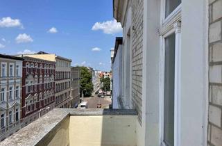 Wohnung mieten in Steinweg 30, 06110 Südliche Innenstadt, Helle 4-Zimmer-Wohnung mit Balkon in zentraler Lage