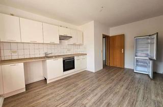 Wohnung mieten in Ernst-Schneller-Platz 12, 08058 Zwickau, sanierte, geräumige 2 Raum inkl. EBK und Balkon