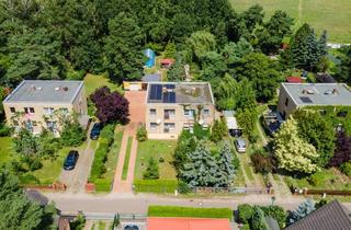 Doppelhaushälfte kaufen in 15345 Altlandsberg, Gepflegte Doppelhaushälfte / 5 Zimmer / Einbauküche / PV-Anlage 10KW / Keller / Garage / Pool
