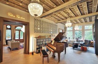 Villa kaufen in 76530 Innenstadt, Villa Mercedes – Stilvolles Wohnen in traditionellem Wohngebiet