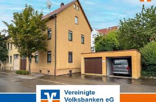 Doppelhaushälfte kaufen in 72793 Pfullingen, Große Doppelhaushälfte mit 3 Garagen - komplett Frei - 1-2 Wohnungen