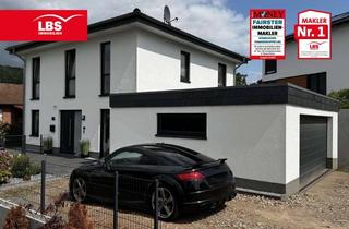 Villa kaufen in 32457 Porta Westfalica, Im Blickfeld des Kaisers - energieeffiziente Stadtvilla mit Doppelgarage...