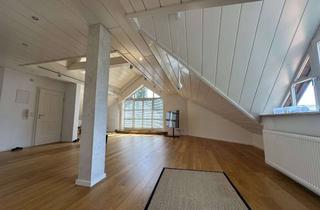 Wohnung mieten in 82031 Grünwald, Schöne und helle 2-Zimmer-Dachgeschosswohnung mit Einbauküche in Grünwald